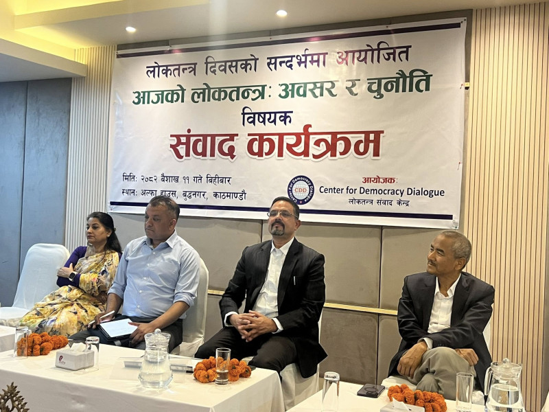 गगन थापा भन्छन्– परिआए सरकारबाट बाहिरिन्छौँ