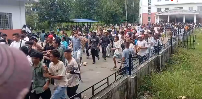 कञ्चनपुरमा पार्टी र सरकारी कार्यालयमा ढुङ्गामुढा र आगजनी, निषेधाज्ञा जारी