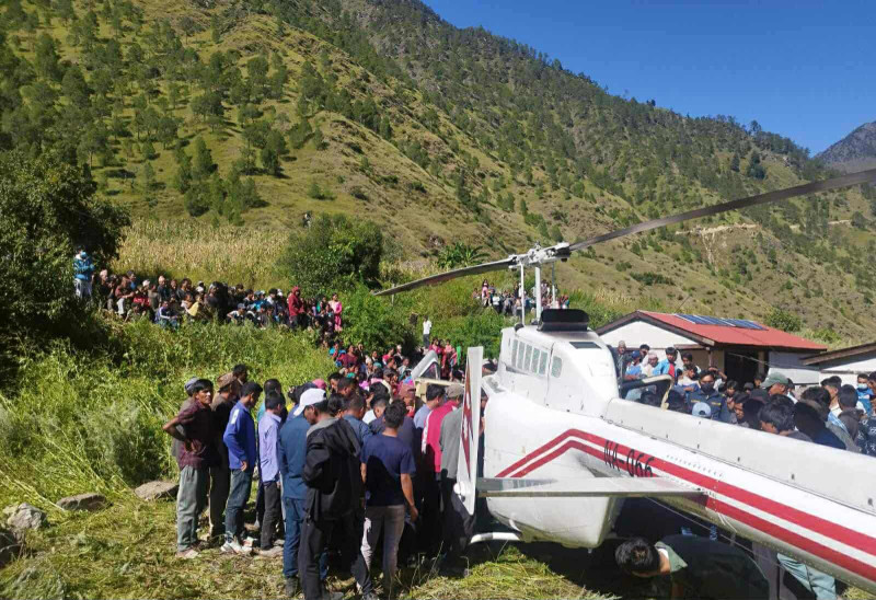 हुम्लामा जिप दुर्घटना हुँदा तीन जनाकाे मृत्यु, घाइतेको हेलिकोप्टरबाट उद्धार