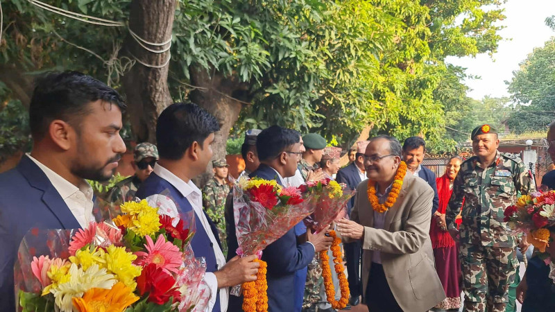 पदभार ग्रहण गर्दै मधेशका प्रदेश प्रमुखले भने– संवैधानिक अधिकार प्रयोग गर्छु