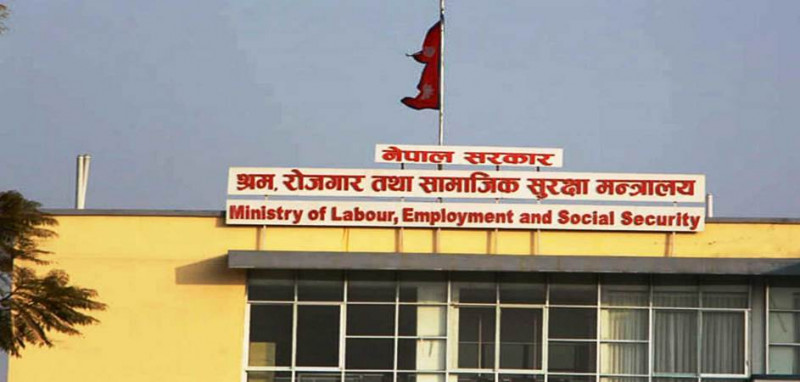 कतारमा सीमित म्यानपावरले  मात्रै कामदार पठाउने चलखेल, मन्त्रालय माैन