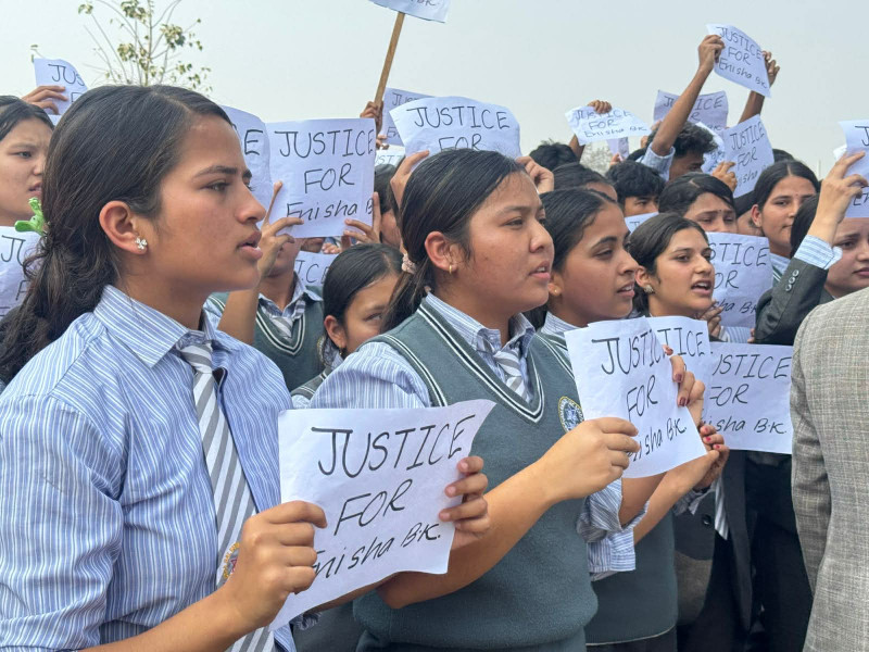 इनिशालाई न्याय माग्दै विद्यार्थीहरू आन्दोलित