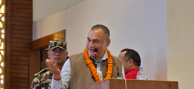 गगन थापालाई सुदूरपश्चिमका मुख्यमन्त्री शाहकाे प्रश्न– देउवालाई टिकटबाट किन वञ्चित गरियो ?