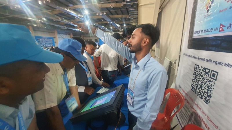 रास्वपा प्रतिनिधिको विवाद कायमै, भोट हाल्न सिकाइँदै