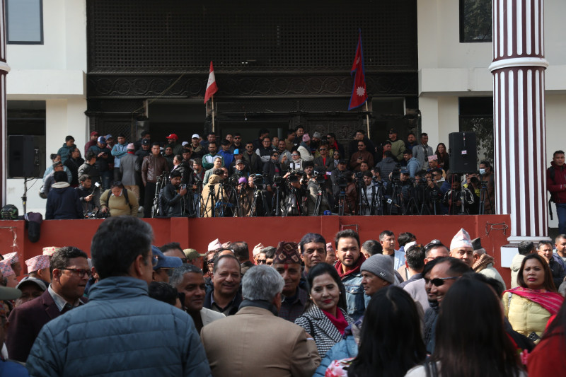 पदबहाली गर्न सानेपा पुगे सभापति गगन, ठूलो संख्यामा उपस्थित कार्यकर्ताले गरे स्वागत