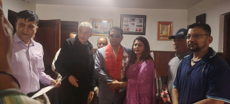दीपक मनाङे कांग्रेसको देउवा समूहमा प्रवेश, बने मनाङ संयाेजक