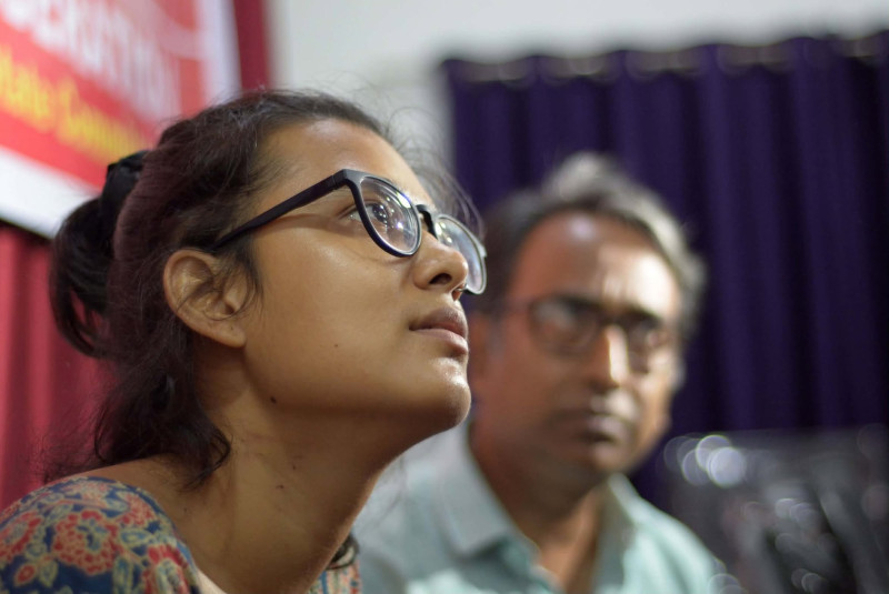 विश्व हेडलाइन बनिरहेकी भारतीय जेन–जी नेत्री नेहा बोरासँग कुराकानी गरेका नेपाली पत्रकार रौनियार : के भनिन् बोराले ?