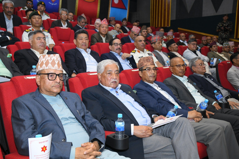 जंगी अड्डामा पूर्वरथीहरूसँग अन्तरक्रिया