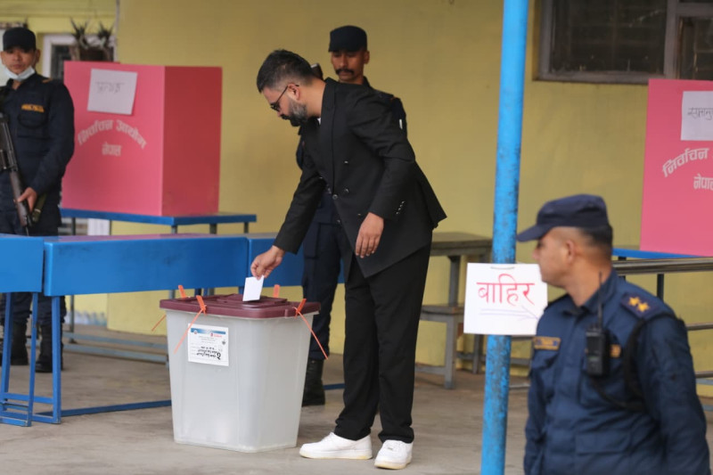 सिनामंगल पुगेर बालेनले गरे मतदान (तस्वीरहरू)