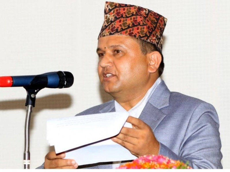 प्रेस काउन्सिलका अध्यक्षकाे चेतावनी - कार्ड र बुम बोकेर जे पनि गर्ने छुट पत्रकारलाई छैन