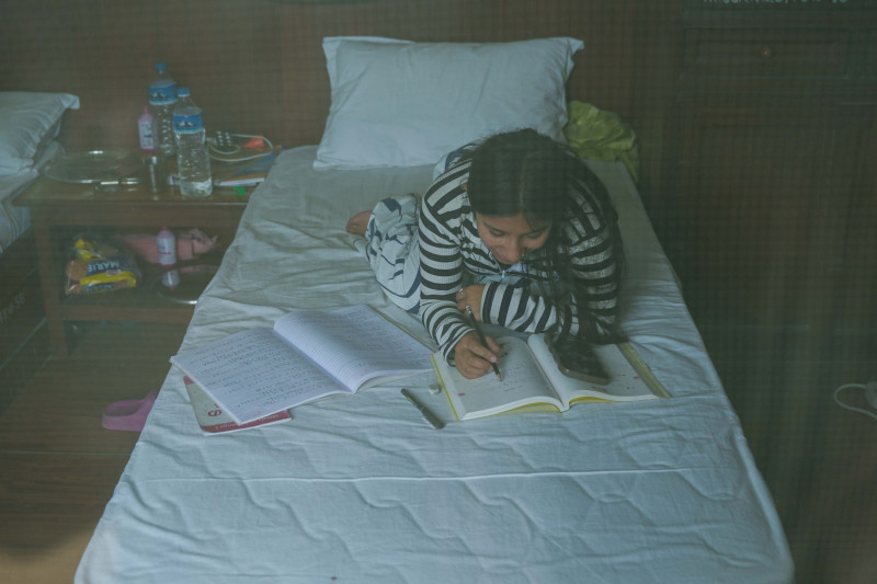 के बनेपाको ‘होल्डिङ सेन्टर’मा सुकुम्बासीलाई कैदीलाई जस्तो व्यवहार गरिएको छ त ? हेर्नुहोस् तस्वीर
