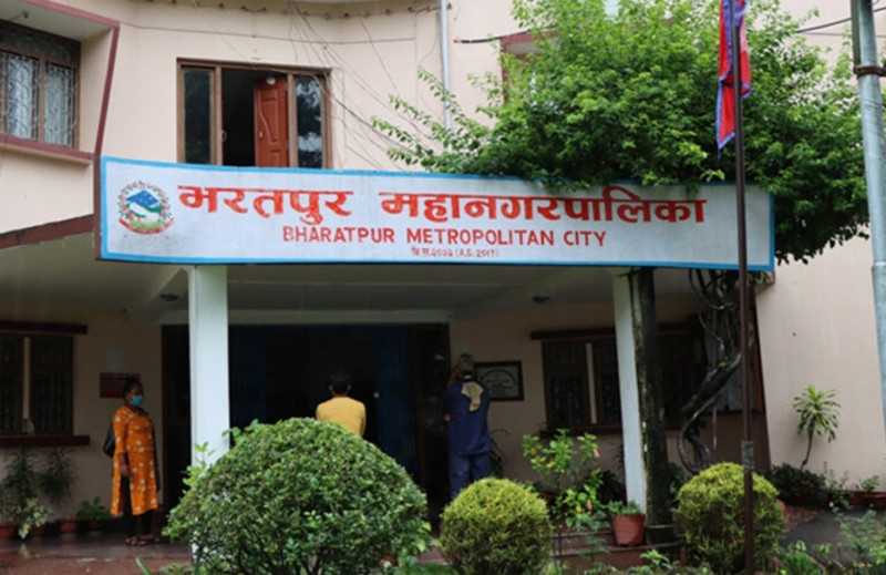 १० हजार किसानलाई दूधमा अनुदान दिँदै भरतपुर महानगर