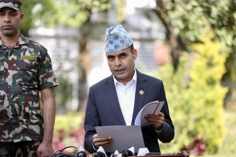 खगेन्द्र सुनारको अडियो काण्डबारे पत्रकारको प्रश्नमा सञ्चारमन्त्रीले के भने ?