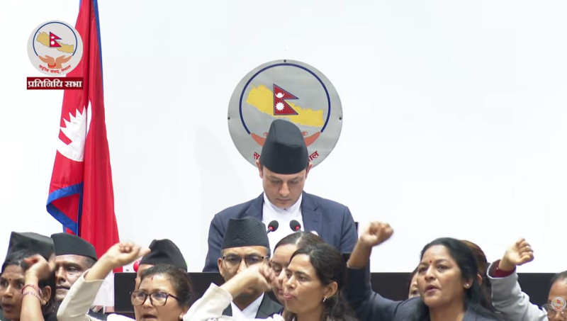 प्रधानमन्त्रीलाई भेटेपछि विपक्षीलाई पेलेरै अघि बढे सभामुख अर्याल