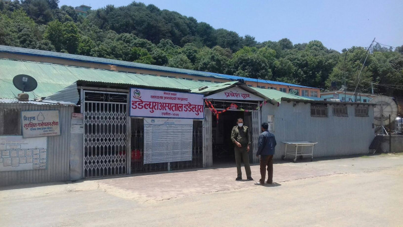 शिशु केन्द्रका सामग्री डडेल्धुरा अस्पतालबाटै गायब