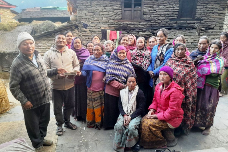 आमा समूहले देउसीभैलोबाट संकलित २ लाख गर्‍यो सडक निर्माणमा सहयोग