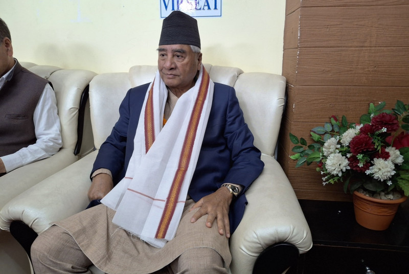 प्रेसर बढेपछि सिंगापुर उडे देउवा