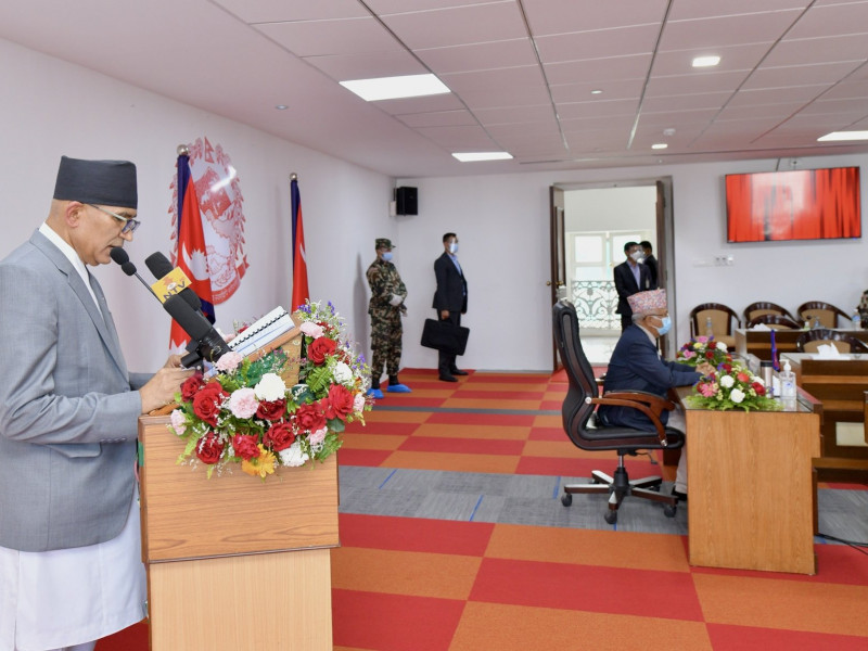 स्रोतविनाको जम्बो बजेटले थपिँदैछ ऋणको भारी
