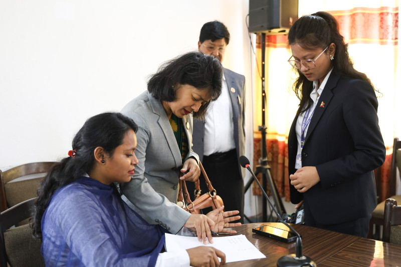 विद्युतीय हाजिरी प्रणालीका लागि सांसदहरूको बायोमेट्रिक विवरण र तस्वीर संकलन सुरु