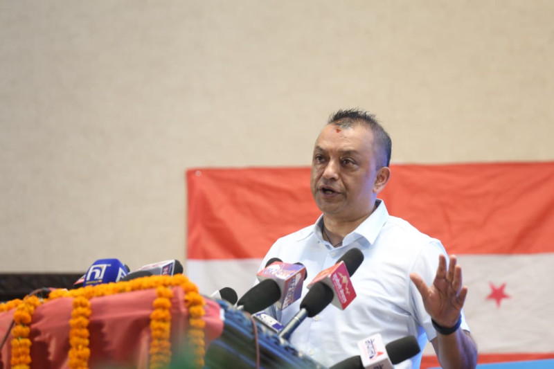 इतर समूहको राष्ट्रिय सम्मेलनबारे आज केन्द्रीय समिति बैठकबाट जवाफ दिँदै गगन थापा