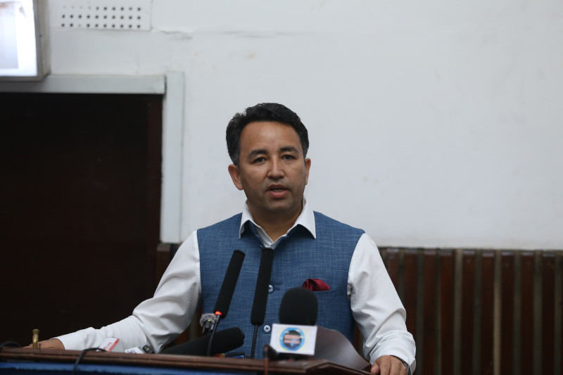 रास्वपाका उपनेता पराजुलीको आरोप– न्यायाधीश भएर दुईतिहाइको सरकारलाई ललकार्ने ?