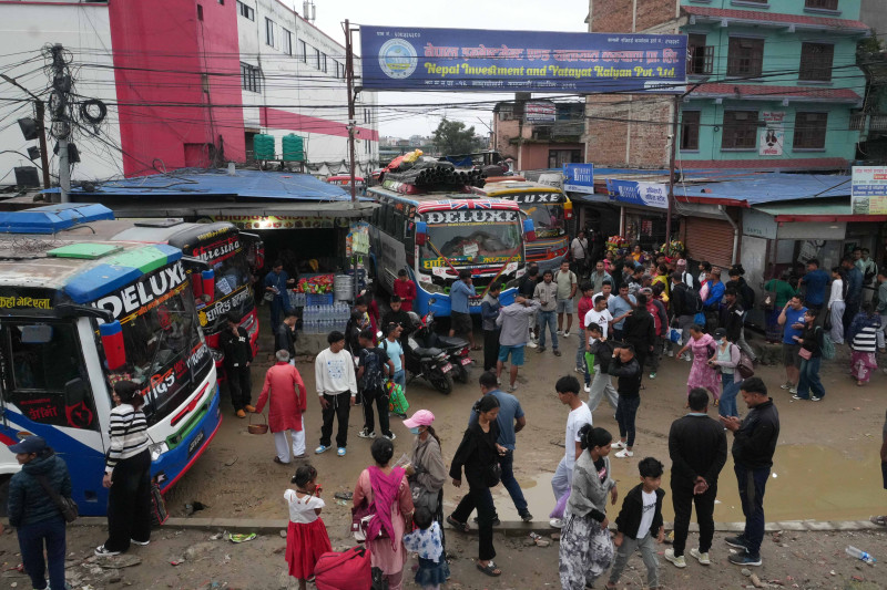 अन्तरप्रदेश चल्ने सार्वजनिक यातायातको भाडा २ प्रतिशतले घट्यो