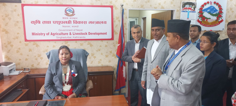 किसानले मल नपाउनु भनेको विडम्बना हो : कृषिमन्त्री चौधरी