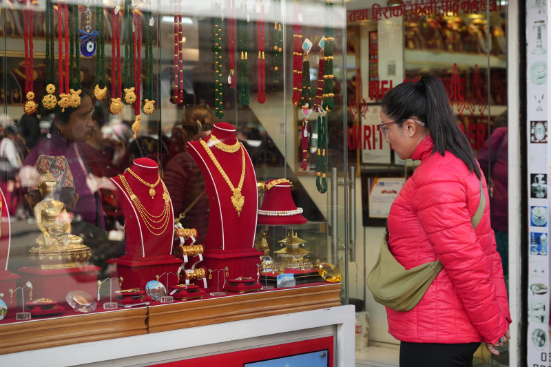 सुनको मूल्यमा आज पनि भारी वृद्धि, कतिमा हुँदै छ कारोबार ?