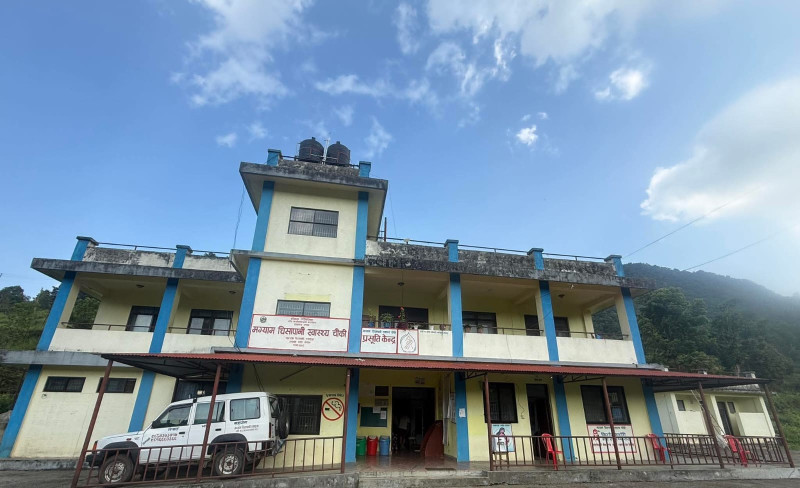 संस्थागत सुत्केरीलाई प्रोत्साहन गर्न निःशुल्क एम्बुलेन्स सेवा, हरिनासले छुट्यायो ९ लाख