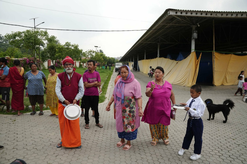 होल्डिङ सेन्टर खाली गर्न पाँच दिनको समय, प्रभावित परिवारलाई २५ हजार रुपैयाँ राहत