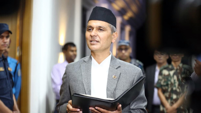 ‘ढुक्क भएर चुनावमा भोट हाल्ने वातावरण बन्छ, लुटिएका हतियार खोज्न विशेष अप्रेसन हुँदै छ’ (अन्तर्वार्ता)