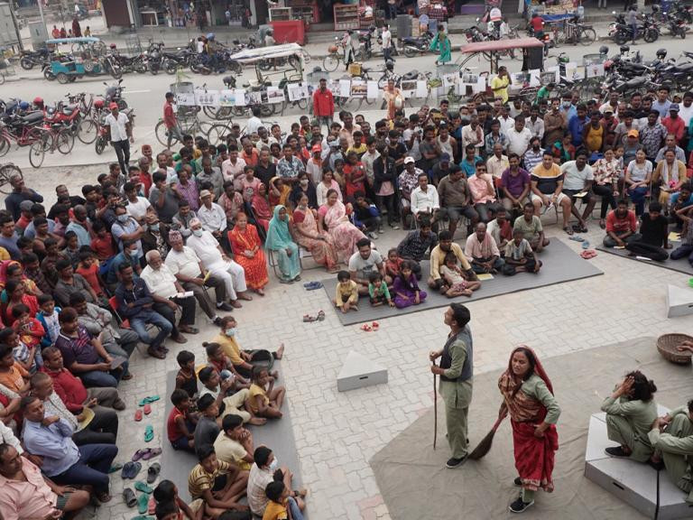 मुक्त रङ्गमञ्चका केही दृश्य