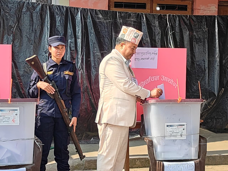 एमाले सचिव बस्नेतले गरे मतदान