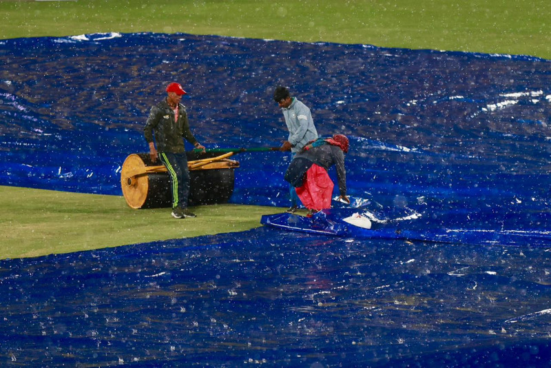 वर्षाका कारण नेपाल र यूएईबीचको खेल अवरुद्ध