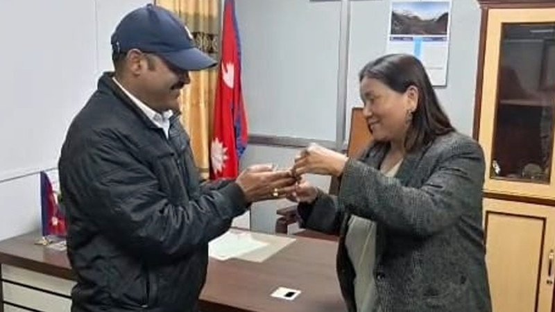 कार्यकाल सकिएपछि उपसभामुख रानाले संसद सचिवालयलाई फिर्ता गरिन् गाडी