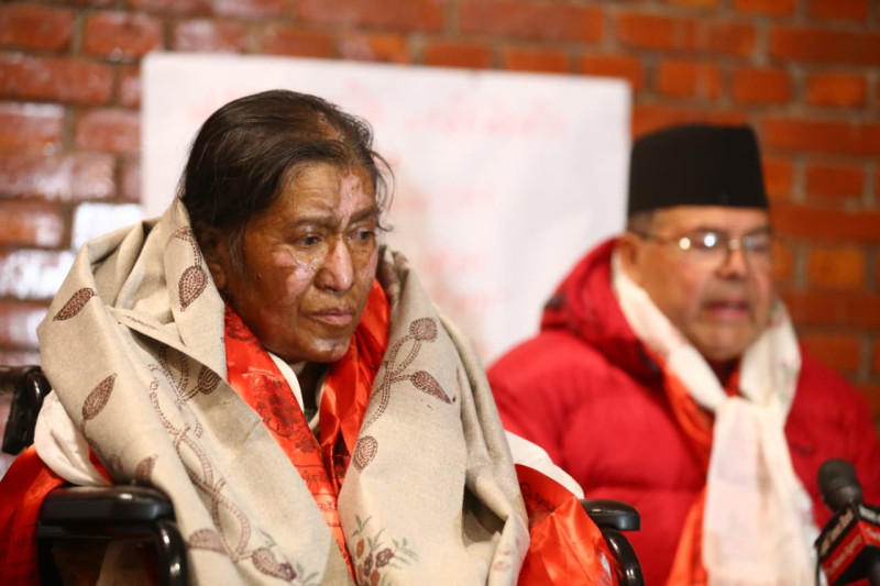 भारतमा तीनमहिने उपचारपछि स्वदेश फर्किइन् झलनाथ पत्नी रविलक्ष्मी