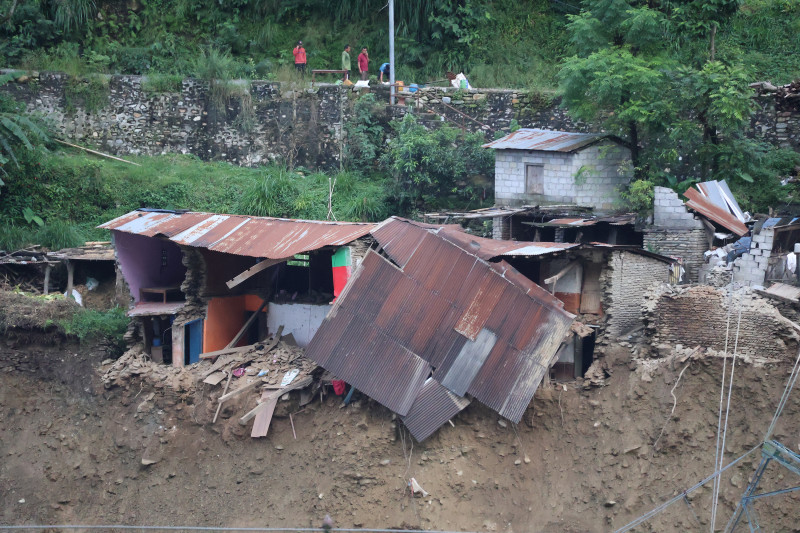 बागलुङमा पहिरोमा परेर मृत्यु हुनेको संख्या १२ पुग्यो