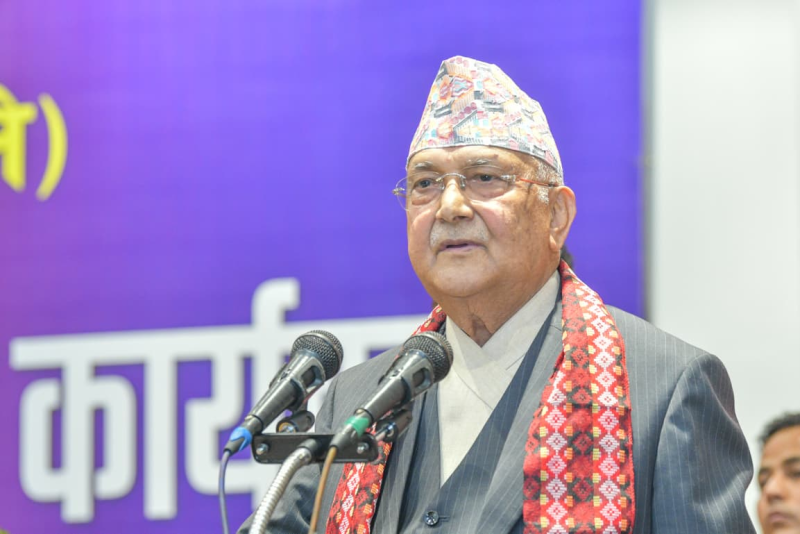 ओलीले निर्वाचन आयोगलाई भने– के हेरेर बसेको, सडकबाट बहुमत पुर्‍याएँ भन्दैमा कांग्रेसको आधिकारिकता हुन्छ ?
