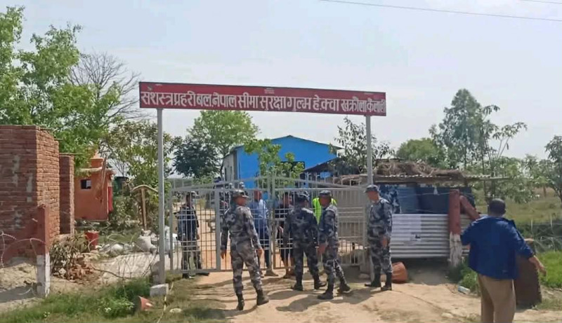 गुल्ममा आक्रमण : डीएसपीसहित सशस्त्र प्रहरी हेडक्वार्टर तानिए