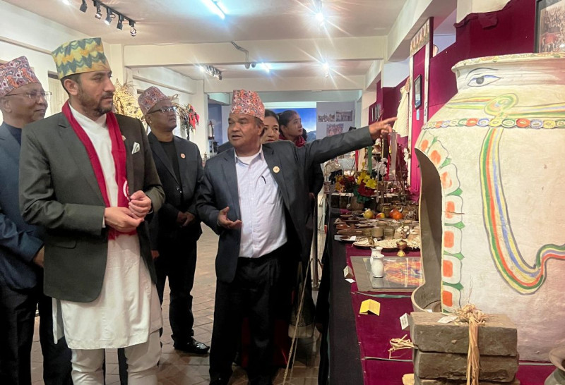 मन्त्री खरेलद्वारा ज्यापू संग्रहालयको अवलोकन