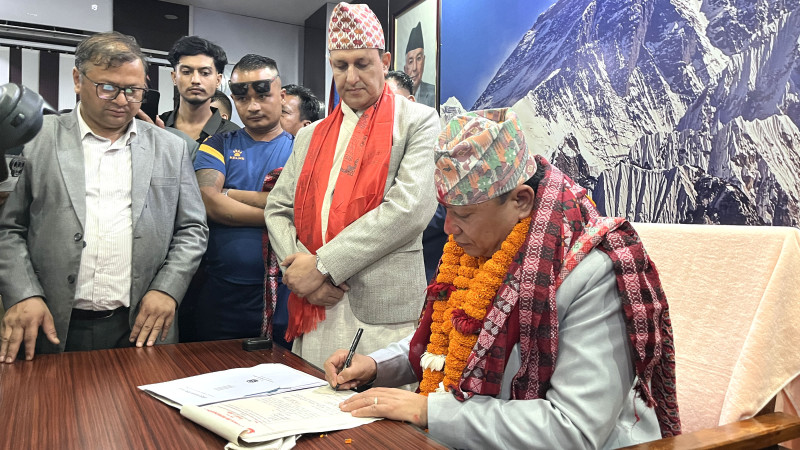 बागमतीका मुख्यमन्त्री थापामगरले आइतबार विश्वासको मत लिने