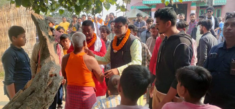 मौन अवधिमा पनि रोकिएन श्रेष्ठ र सोनलको निर्वाचन प्रचार