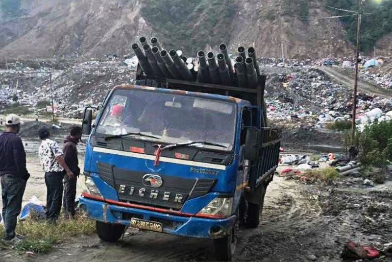 बञ्चरेडाँडा ल्यान्डफिल साइटमा रात्रिकालीन फोहोर व्यवस्थापनका लागि बत्ती जडान सुरु