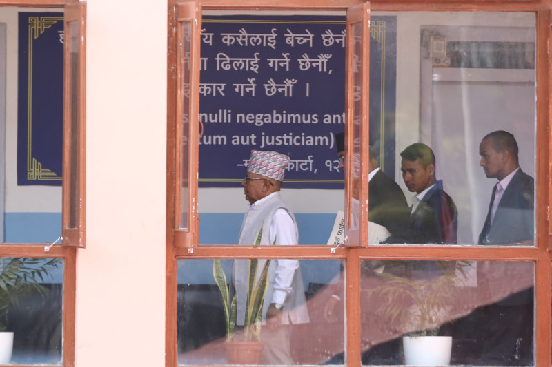 माधव नेपालको बयान सकियो, थुनछेक बहसका लागि सयभन्दा बढी वकिलहरू लाइनमा