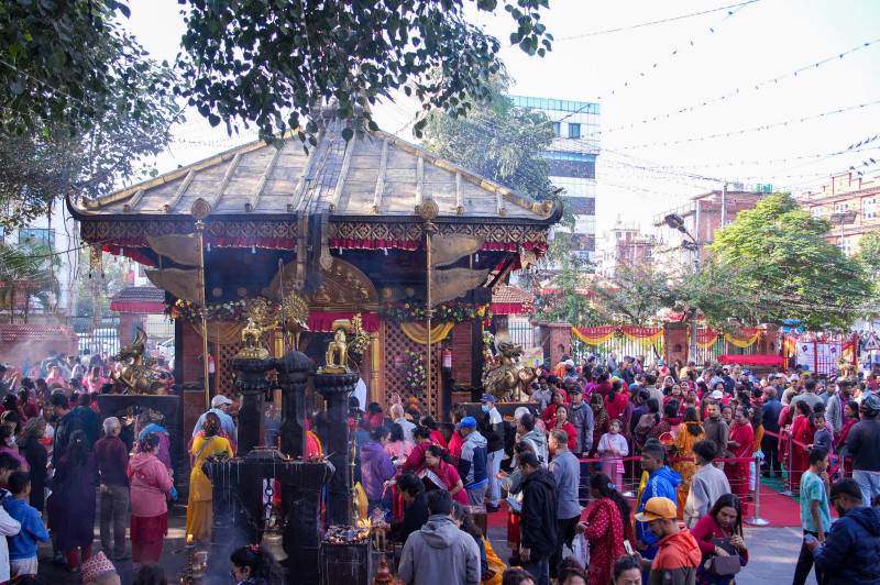 देशभरका शक्तिपीठमा महाअष्टमीको रौनक, दर्शनार्थीको घुइँचो