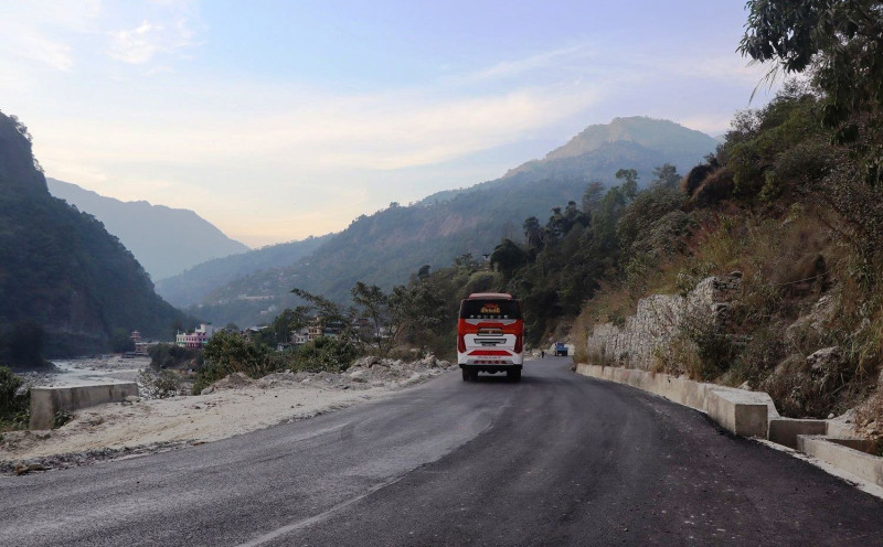 म्याग्दी र मुस्ताङलाई राष्ट्रिय राजमार्गसँग जोड्‌ने मालढुंगा–बेनी सडक स्तरोन्नतिपछि यात्रा अवधि छोटियो