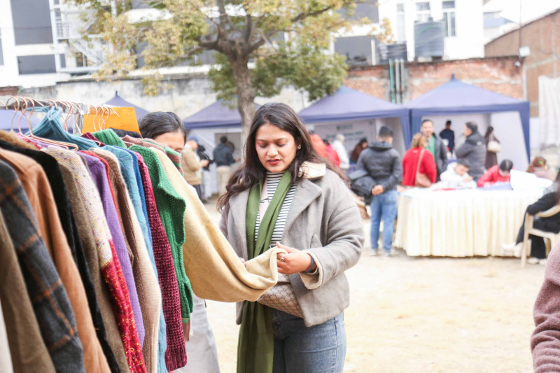 साना उद्यमशीलता प्रवर्द्धन गर्न नेपालमै पहिलोपटक आयोजित ‘रोटरी हाटबजार’ (तस्वीरहरू)