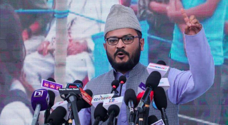 रास्वपा महामन्त्री मुकुल ढकालको पछाडि को छ ?