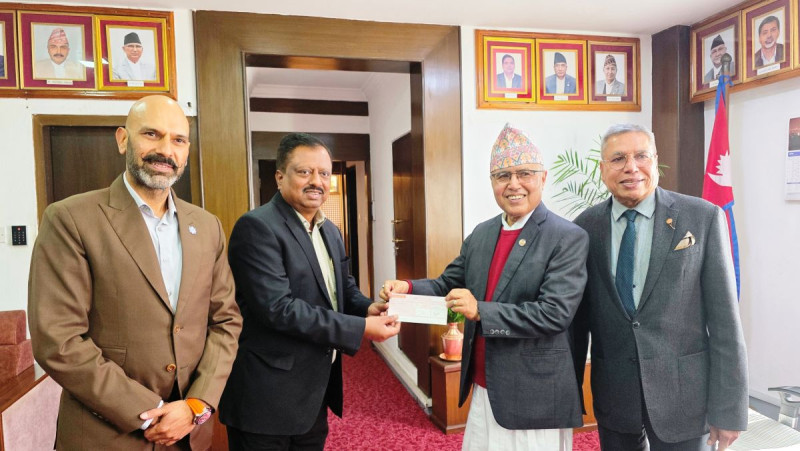 नेपाल लाइफले भौतिक पूर्वाधार पुनर्निर्माण कोषमा गर्‍यो १ करोड ५० लाख सहयोग