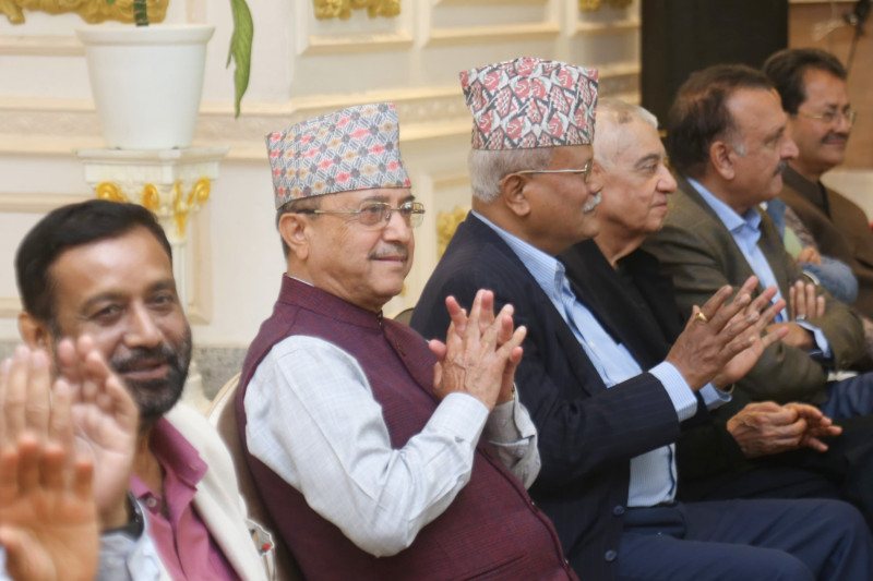 देउवाबाट सिग्नलको पर्खाइमा इतर समूह, पाँच विकल्पमा हुँदै छ छलफल